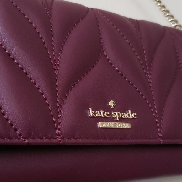 Kate Spade ♠️ Gold Chain Wallet - Picture 3 of 8